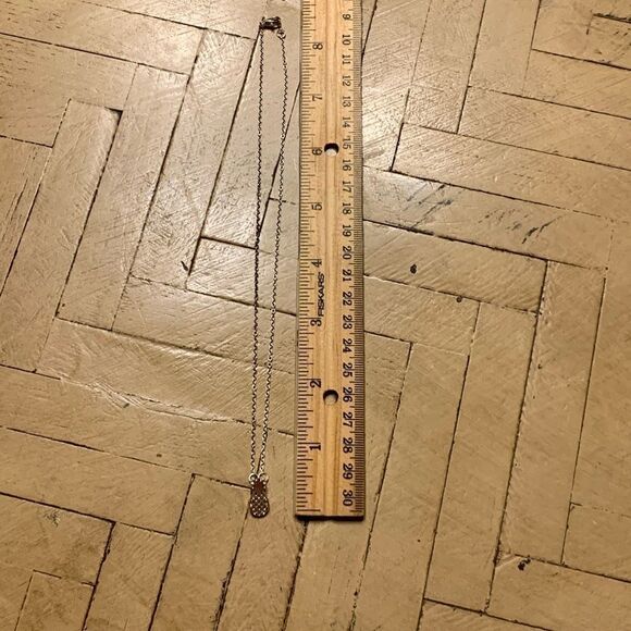 Dainty Pineapple Silver Necklace Choker - Picture 9 of 9